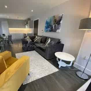 2 Bed 2 Bath Manchester Apartment - City Views Balcony