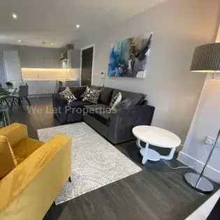 2 Bed 2 Bath Manchester Apartment - City Views Balcony