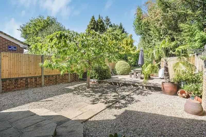 5 Bed Detached House for Sale Near Reading Station