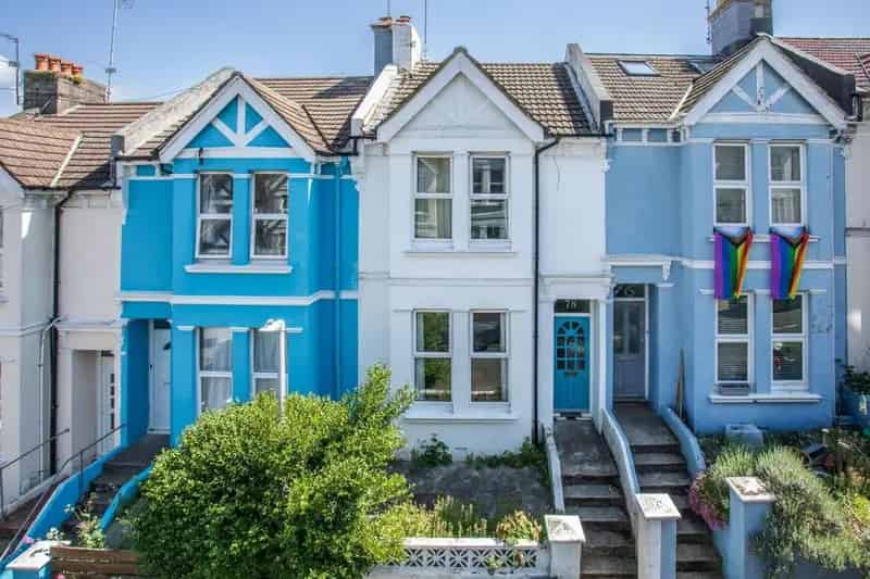 3/4 Bedroom Terraced House For Sale