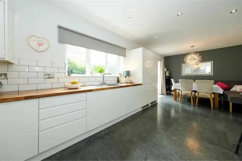 4 Bed Detached House Duloch 3 Reception Rooms