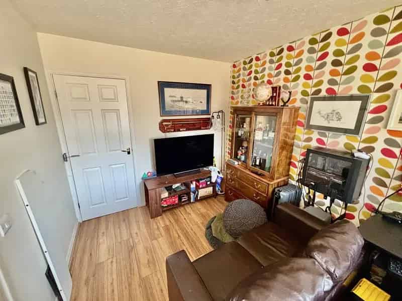 4 Bed Detached House with Modern Kitchen Diner and En Suite