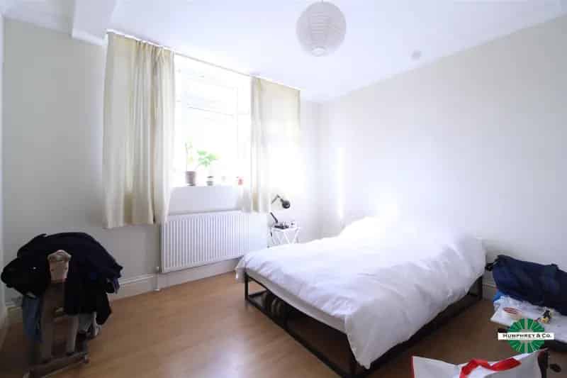 2 Bedroom Flat to Rent in Hackney