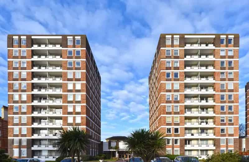 2 Bedroom Flat for Sale Hove Seafront