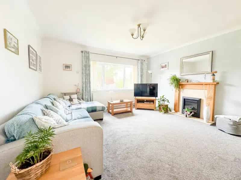3 Bedroom Detached House for Sale in Wythall