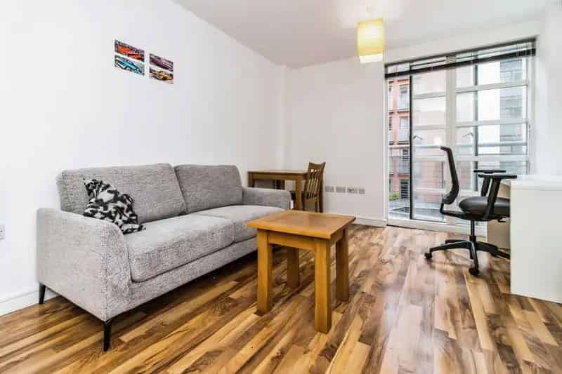 2 Bedroom Furnished Apartment Manchester City Centre Near Oxford Road