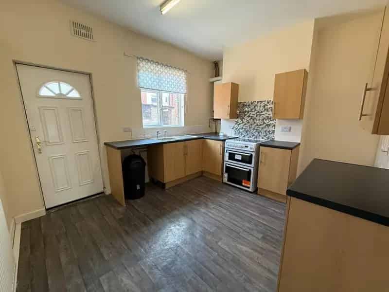 2 Bedroom House To Let Castleford Close To Town Centre