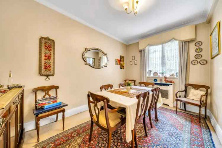 3 Bedroom Flat for Sale near High Street Kensington
