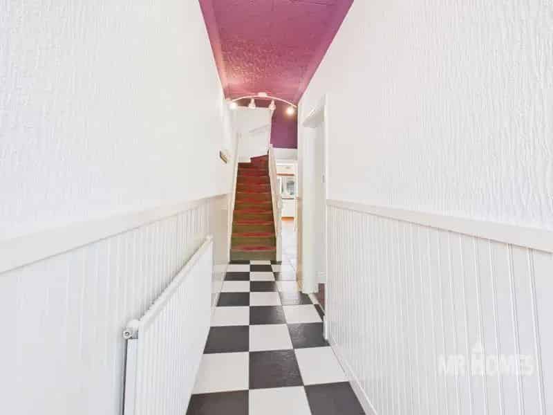 2 Bed Terraced House for Sale Extended Family Home South Facing Garden