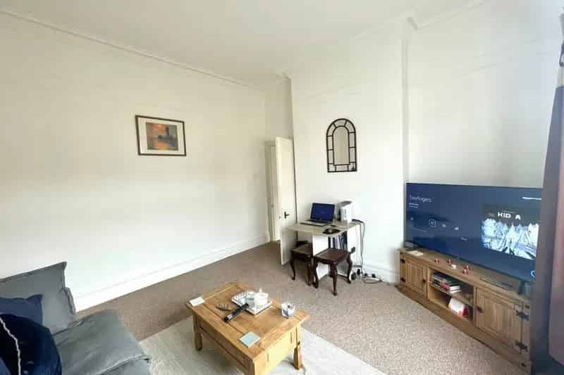 Spacious Lostock Gralam Apartment Near Station