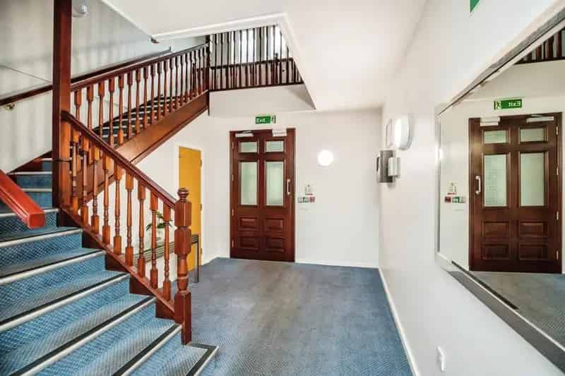 Two Bedroom Top Floor Apartment Upton Chester