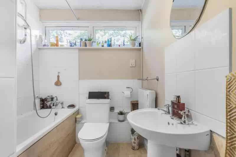 Flat For Sale , London, England