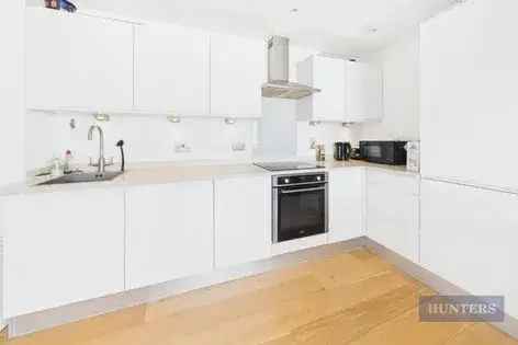 2 Bed Southampton Marina Apartment Furnished Parking Gym Concierge
