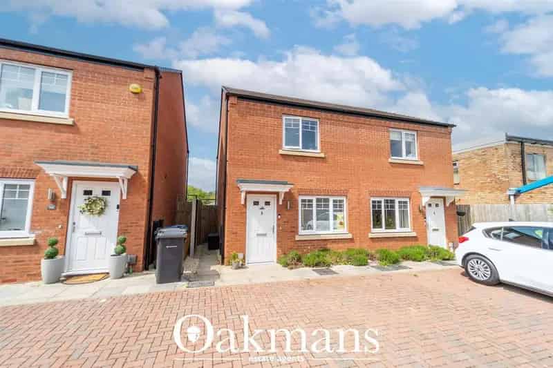 2 Bedroom Semi Detached House for Sale Two Parking Spaces