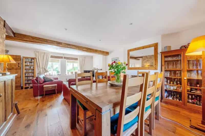 4 Bedroom Cottage for Sale