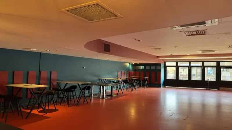 Windsor Town Centre Commercial Unit 5313 sq ft Bar Retail Premises