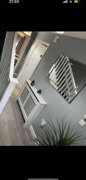 3 Story House 3 Bedrooms Huge Master Suite Own Driveway