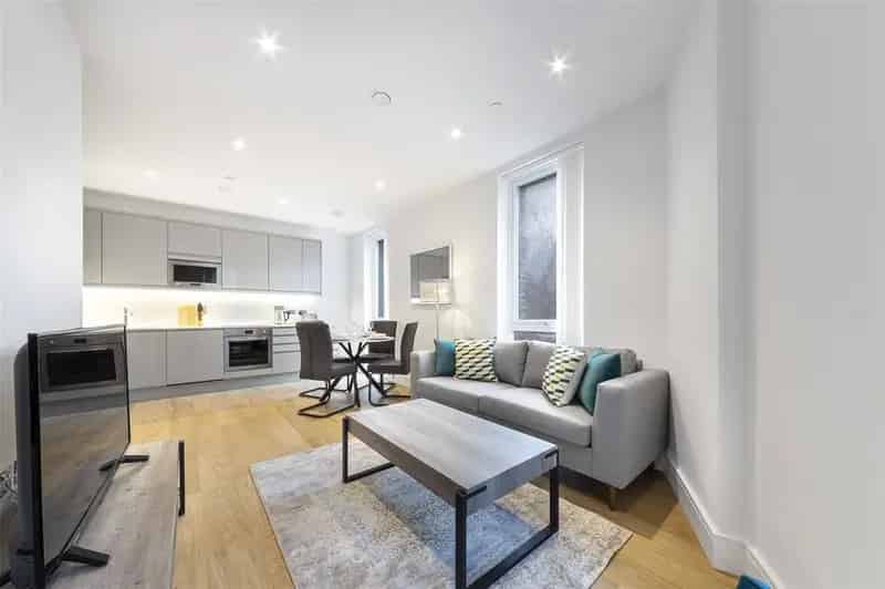 2 Bedroom Apartment to Rent in UK