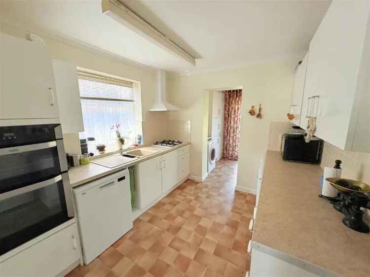 2 Bed Extended Bungalow Solar Panels Battery Backup Detached Garage