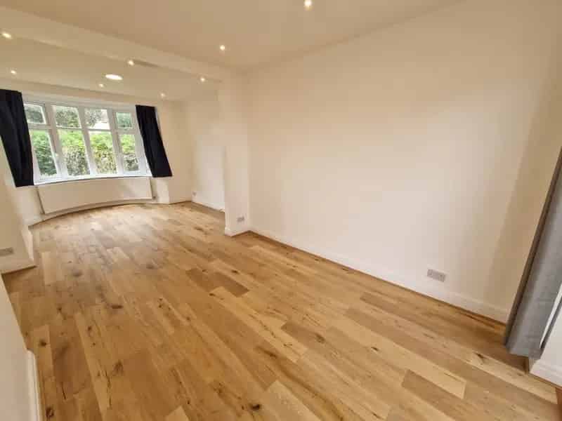 House For Rent , Willow Way, England