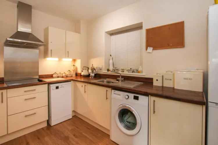 2 bedroom Flat
 For Sale