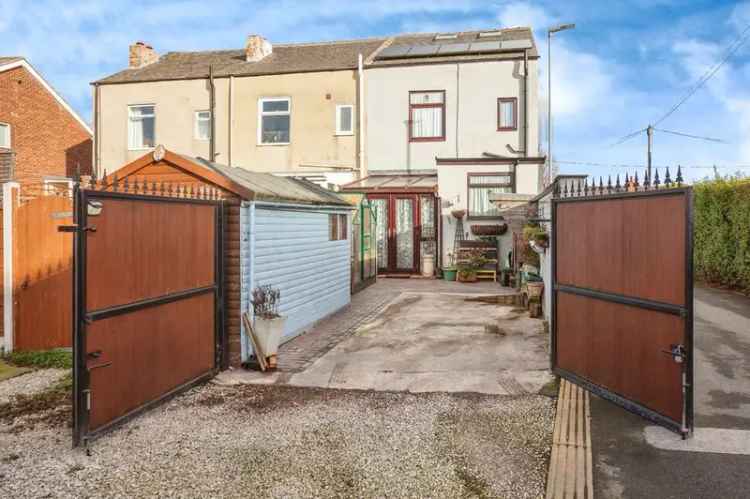 3 Bedroom End Terrace House for Sale Wakefield West Yorkshire WF1