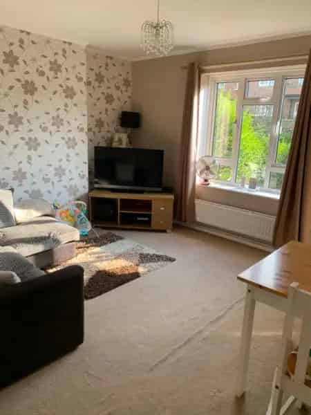 Ground Floor Flat Private Garden Modern Kitchen Bathroom