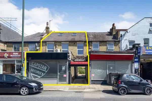 127 East Barnet Road Retail Investment Opportunity