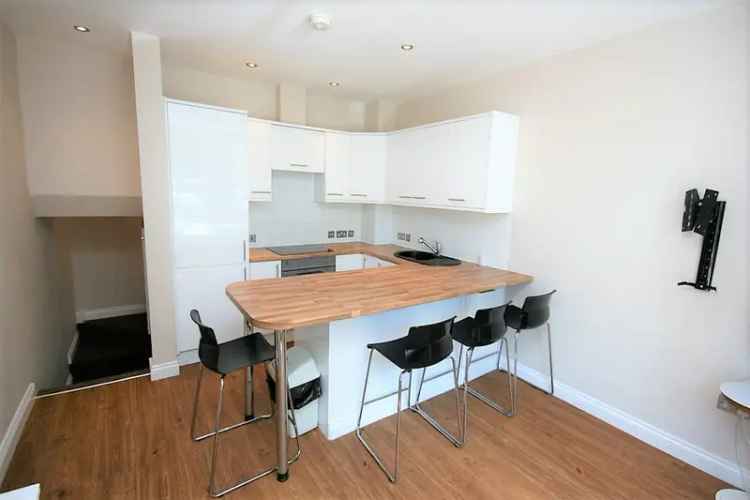 2 Bed Ground Floor Apartment Reading Near Town Centre University RBH
