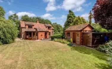 Two-Bedroom Barn Conversion in Thurloxton