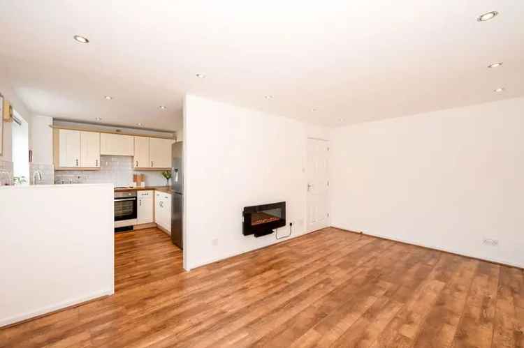 2 Bedroom Flat to Rent Liverpool L3 River View