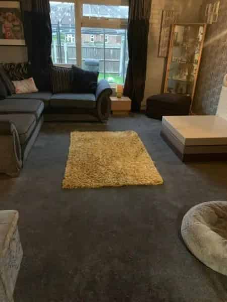 3 Bed House Near Shops Schools and Train Station