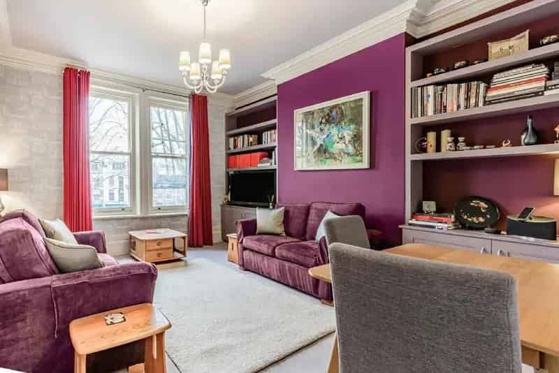 Spacious One Double Bedroom Period Flat Near Stations