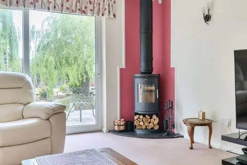 4 Bed Detached House For Sale