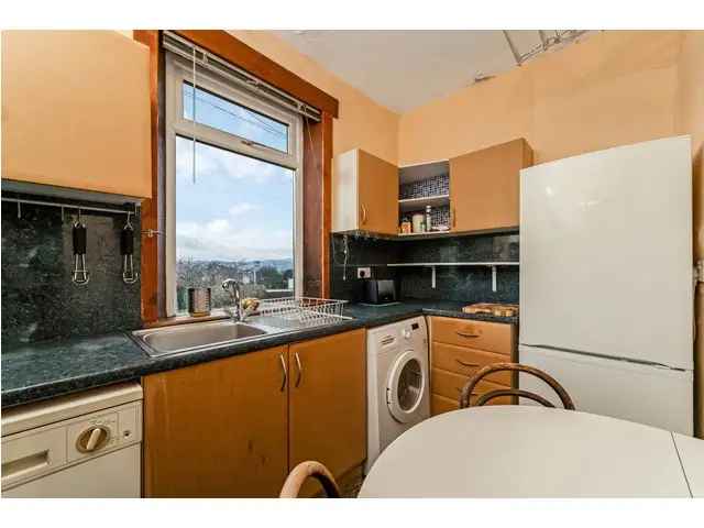 2 Bedroom Flat for Sale in Kilmacolm