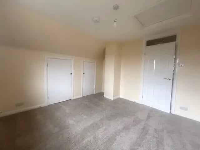 Renovated 2 3 Bedroom Chalet Bungalow Devizes
