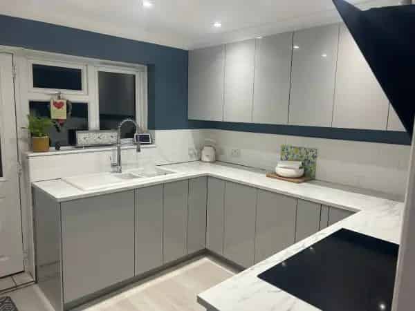 3 Bed Semi Detached House Near Doncaster and Derby