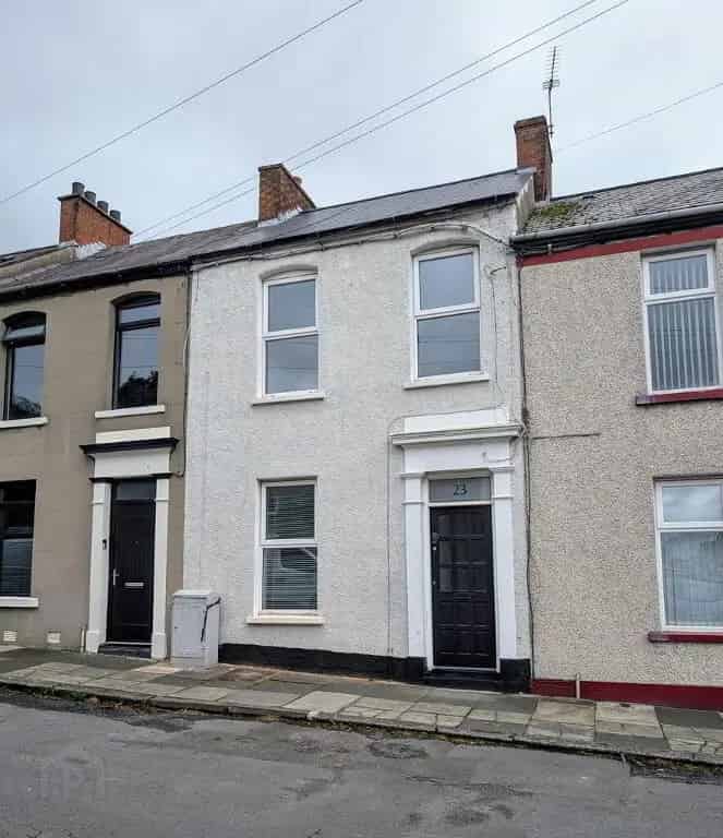Mid Terrace House Newtownards Two Bedrooms Modern Kitchen Close To Town Centre