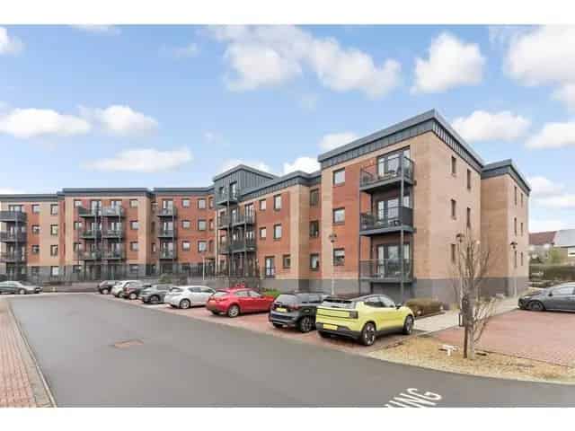 1 Bedroom McCarthy & Stone Retirement Flat for Sale in Milngavie