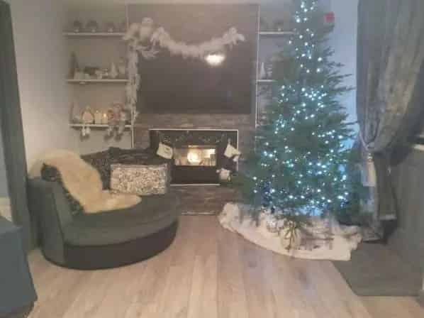 3 Bed Semi-Detached House with Parking