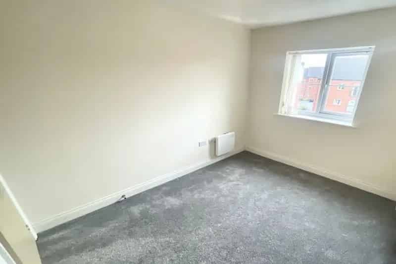 2 bedroom Flat
 To Rent