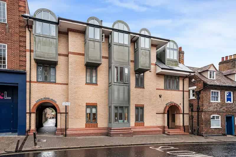 Flat For Sale , Victoria Street, St Albans, England
