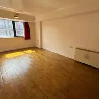 2 Bed Apartment Digbeth Birmingham Parking Secure Entry