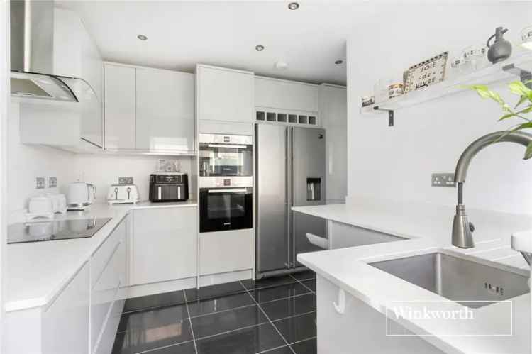 2 bedroom maisonette in New Barnet