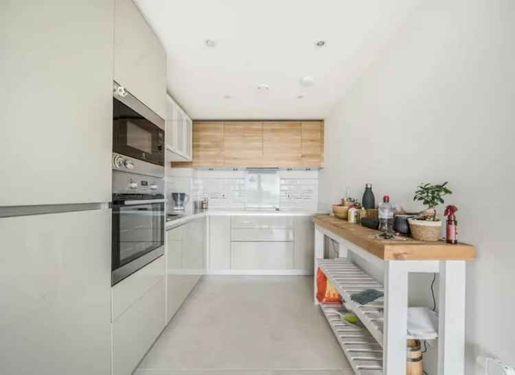 Flat For Sale in Bollo Bridge Road, London, England