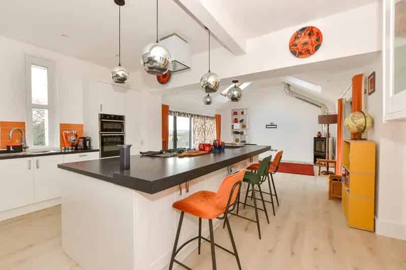 5 Bedroom Farmhouse with Annexe and 5 Acres