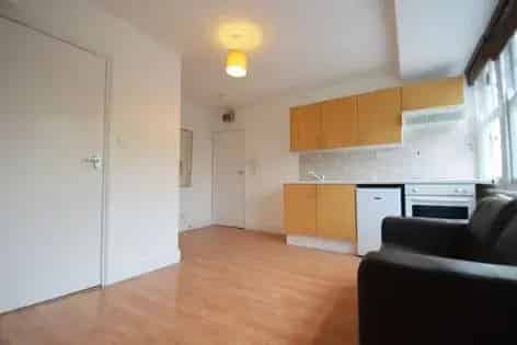 2 Bedroom Duplex Apartment near Belsize Park Underground