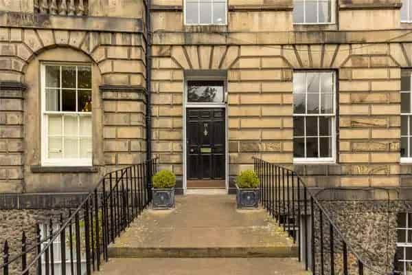 2-Bedroom Flat in Elegant Georgian Townhouse Abercromby Place Edinburgh