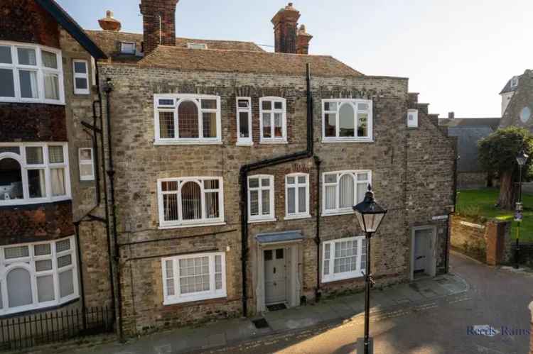 1 Bedroom Flat for Sale Folkestone Sea Views