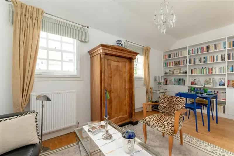 1 Bedroom End of Terrace House for Sale